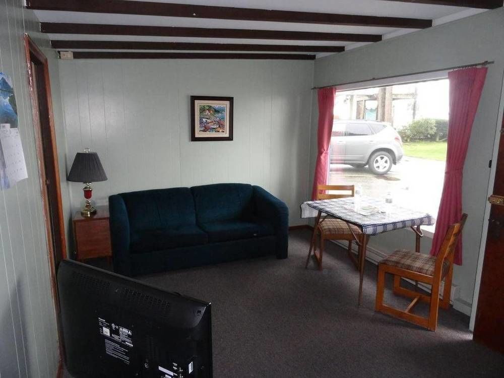 Oceanside 2* Sechelt