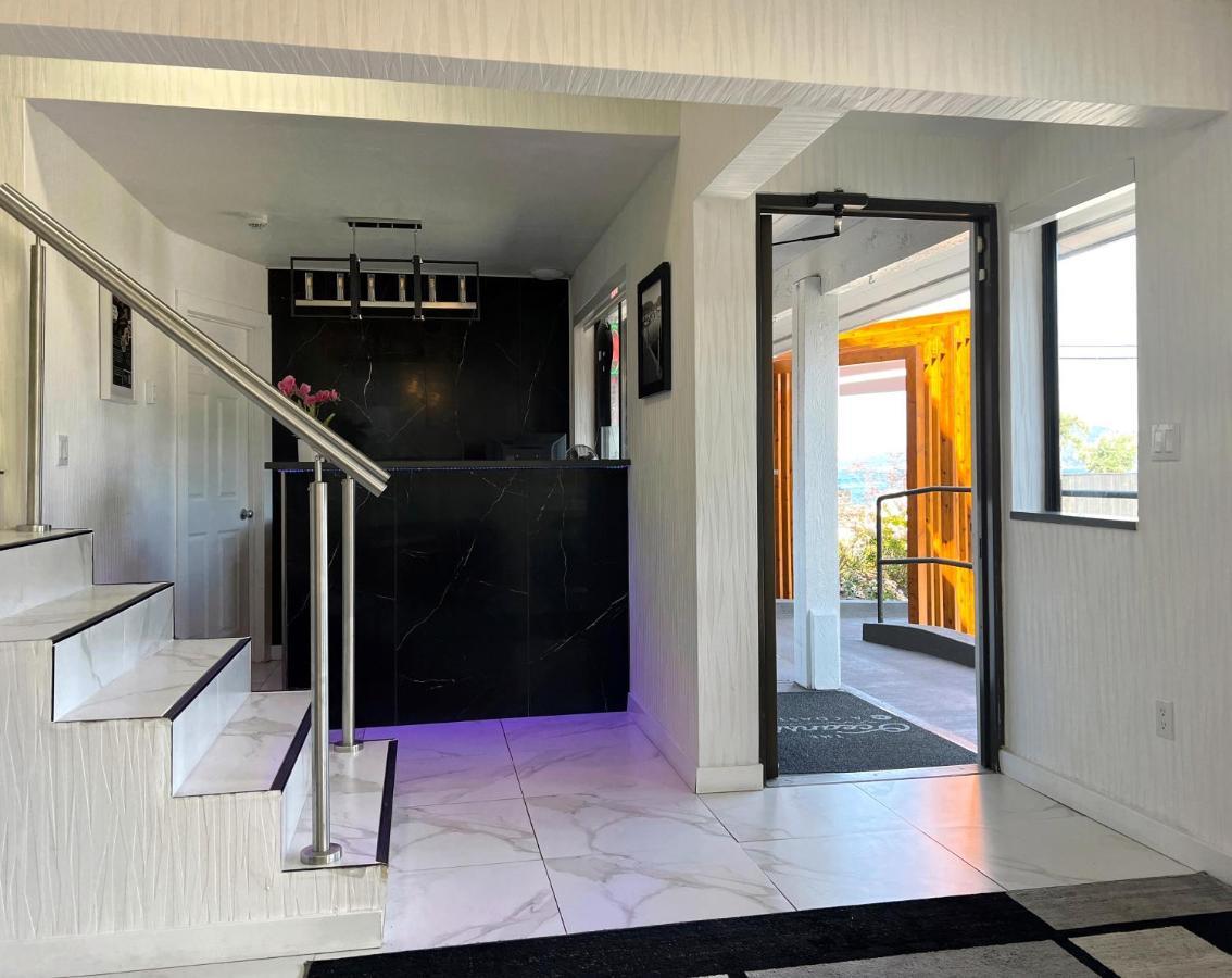 Oceanside Motel 2*