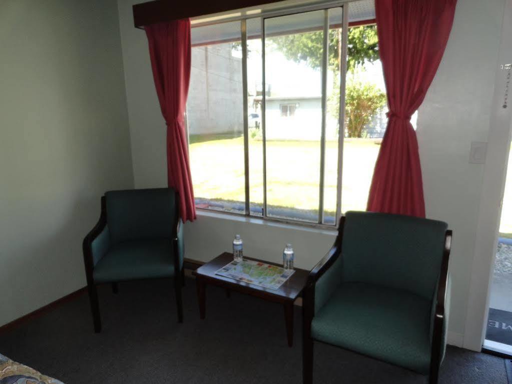 Motel Oceanside Sechelt